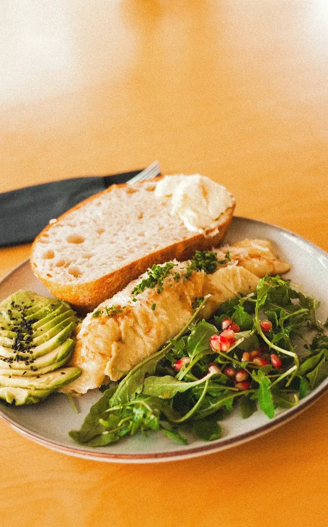 Omelet with Parmesan, avocado and salad